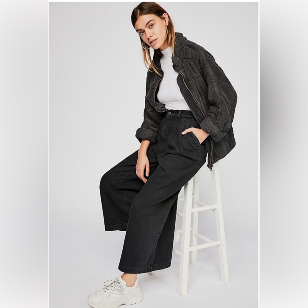 FREE PEOPLE Women’s  Black Quilted Jacket 
Size - M